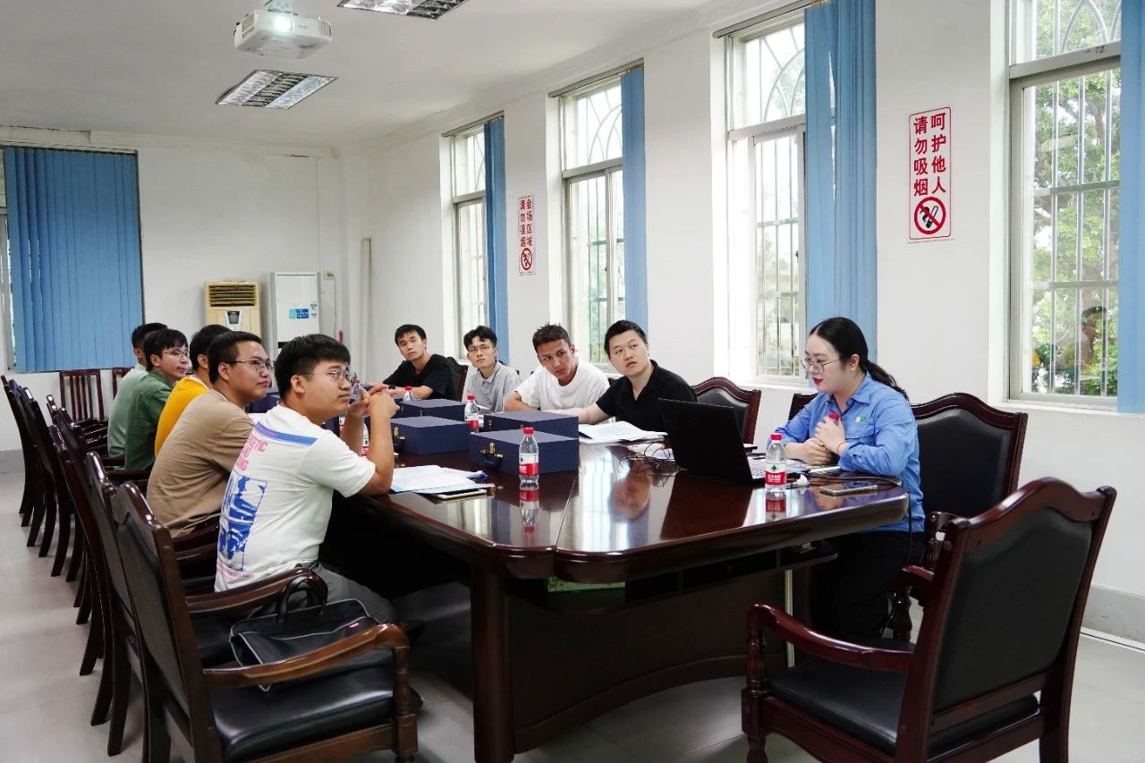 9名青年员工入职leyu.乐鱼(集团)数码股份有限公司官网
石碌铁矿分公司7.jpg