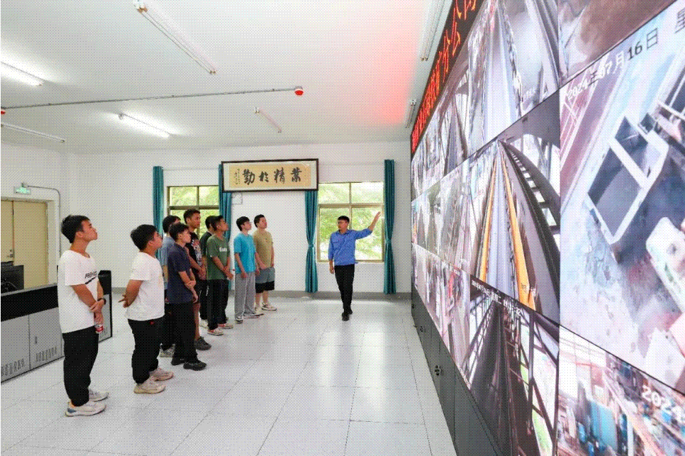 9名青年员工入职leyu.乐鱼(集团)数码股份有限公司官网
石碌铁矿分公司2_副本.gif
