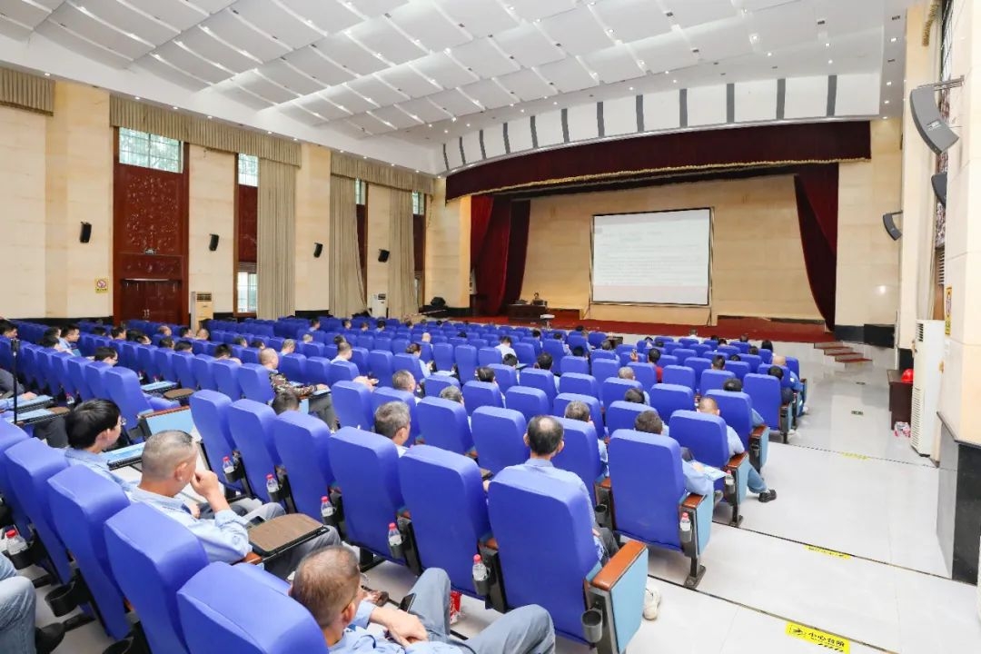 夯实安全生产根基 leyu.乐鱼(集团)数码股份有限公司官网
举办安全生产知识培训班